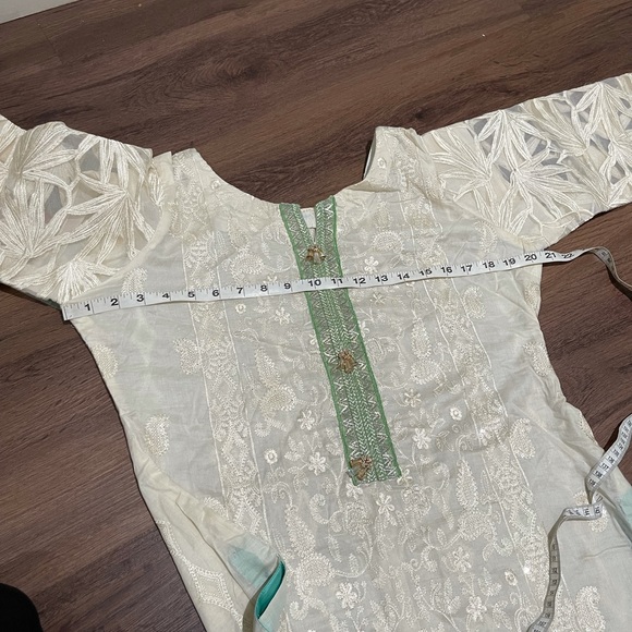 Pakistani dress - Picture 10 of 10